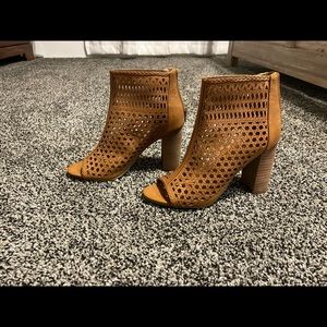 Brand New Report Block Heel Sandals